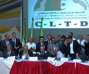 المبادرات السياسية يتفرق دمها في الجزائر