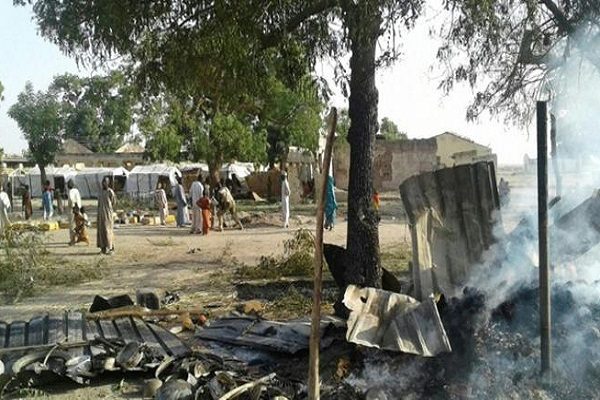 مقتل 90 شخصا ومئات الجرحى جراء قصف الجيش النيجيري مخيما للنازحين بـ”الخطأ”!