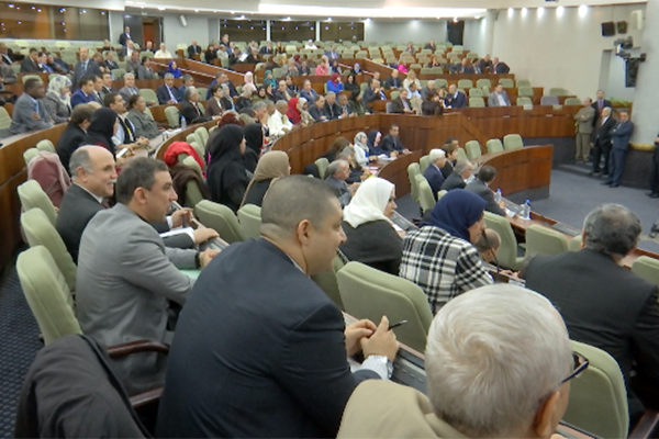 نواب الشعب يودعون آخر جلسة مناقشة للعهدة السابعة في البرلمان