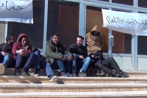 باتنة: طلبة من معهد البيطرة يدخلون في إضراب عن الطعام