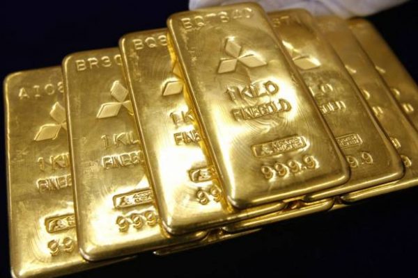 الذهب يتراجع مع ارتفاع الدولار والسبب..اليابان !