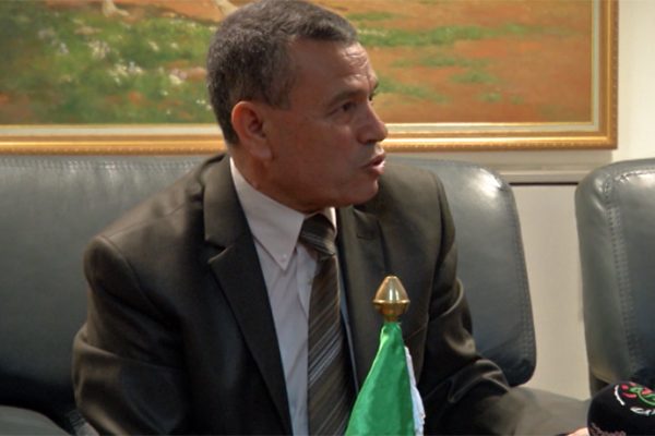 وزير الطاقة يتحدى الشركات النفطية الأجنبية العاملة في الجزائر