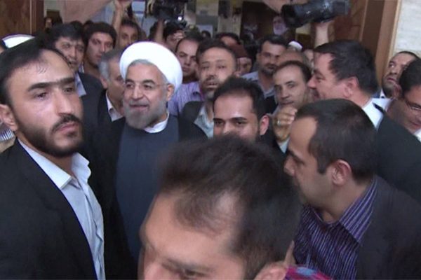 الرئيس الإيراني يزور الجزائر قريبًا
