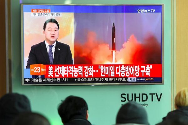 كوريا الشمالية تطلق صاروخا باليستيا متوسط المدى في اتجاه بحر اليابان