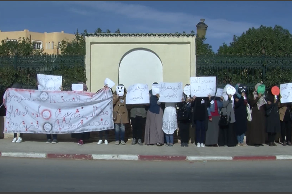 الأغواط: طلبة الهندسة المعمارية يحتجون خارج أسوار الجامعة