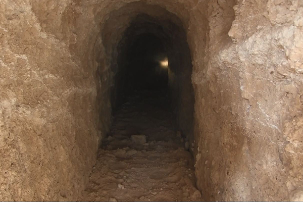 العثور على بقايا هياكل عظمية تحت الأرض ببلدية بير بوحوش