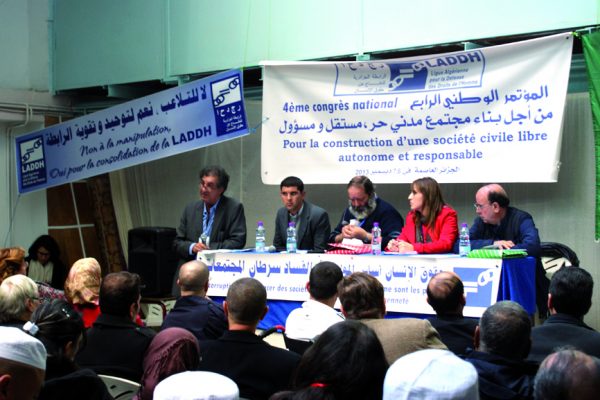 الرابطة الجزائرية للدفاع عن حقوق الإنسان: الأحمدية تهدّد كيان الوطن!