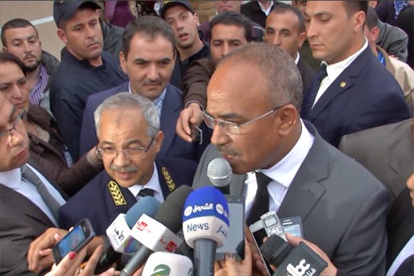 بدوي: أمرت بفتح تحقيق في قضية صفع شرطي لطالب والفيديو المتداول مبتور 