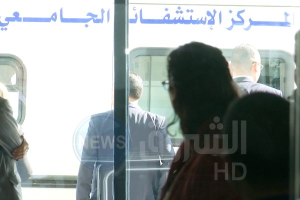 لحظة وصول الصحافية سميرة مواقي إلى مطار هواري بومدين قادمة من العراق