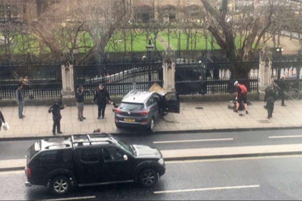 اعتداء لندن يسفر عن مقتل 4 أشخاص