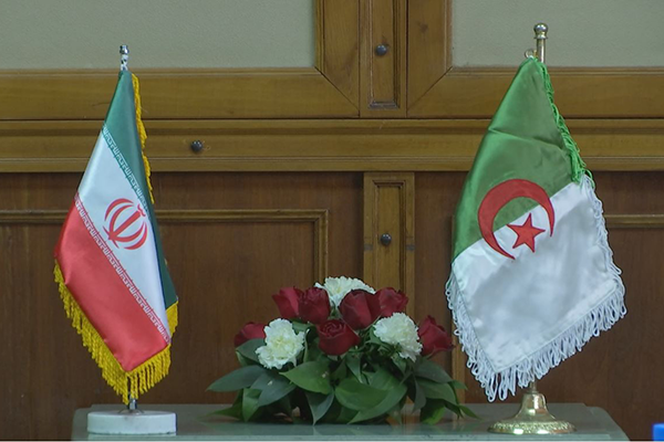 الجزائر وتونس تتبرآن من الإعـلام الإيراني