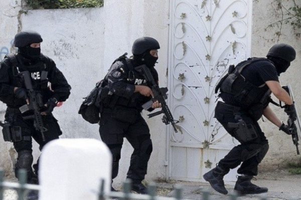 تونس: تفكيك خلية تابعة لتنظيم “داعش” الارهابي مكونة من ثماني طالبات