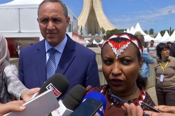 وزير الثقافة والسياحة الإثيوبية تزور صالون الإبداع