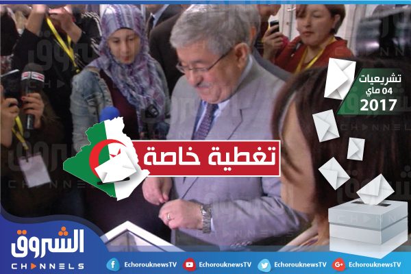 الأمين العام للأرندي أحمد أويحي يدلي بصوته في مدرسة باستور بوسط العاصمة