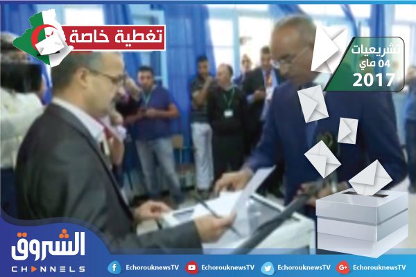 نورالدين بدوي يدلي بصوته بمركز التصويت بنادي الصنوبر البحري