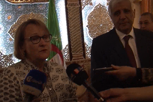 سفيرة الولايات المتحدة بالجزائر تشيد بمكافحة الإرهاب و المخدرات