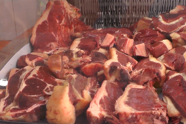 أسعار اللحوم تلتهب في أسواق تمنراست في بداية الشهر الفضيل