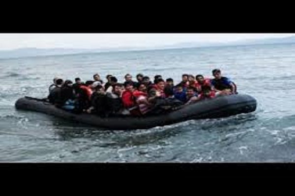 فقدان 60 مهاجرا بعد غرق قاربهم في عرض مياه ليبيا