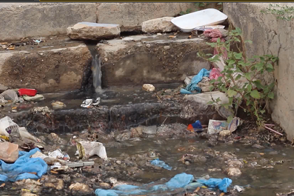 غليزان: النفايات ومياه الصرف الصحي تغرق سكان حي المركبات