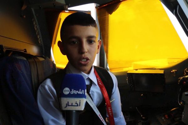تيبازة: الطفل سيف الدين يحلق بالركاب عبر رحلة الجزائر – سطيف