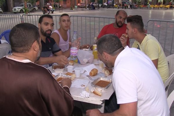البليدة: فوج الإحسان للكشافة الإسلامية ينظم مائدة إفطار لصائمي يوم عرفة