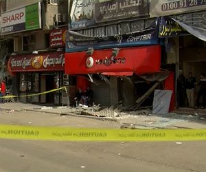 قتيل وعدة جرحى في سلسلة تفجيرات تهز القاهرة