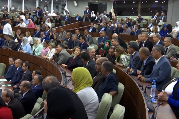 Adoption du plan d’action du gouvernement Ouyahia par 341 députés!