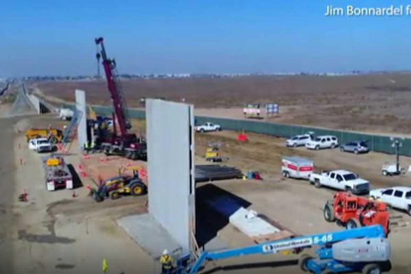 ترامب يشرع في بناء “جداره العملاق”