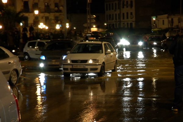 نشرية خاصة: أمطار رعدية الخميس والجمعة بالمناطق الوسطى والشرقية للبلاد