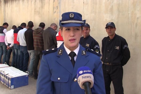 قسنطينة: توقيف عصابة مختصة في سرقة بطاريات أعمدة متعاملي الهاتف النقال