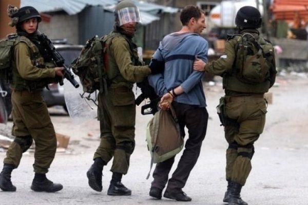 اعتقال 16 فلسطينيا في الضفة الغربية