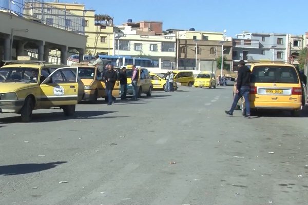 سيدي بلعباس: مصادرة سيارات لعدم سلامة ملفاتها القاعدية وأصحابها ينددون