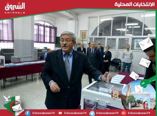 الوزير الأول أحمد اويحيى أدلى بصوته بمدرسة باستور بساحة أودان