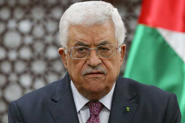 محمود عباس يرفض التحذيرات الأمريكية