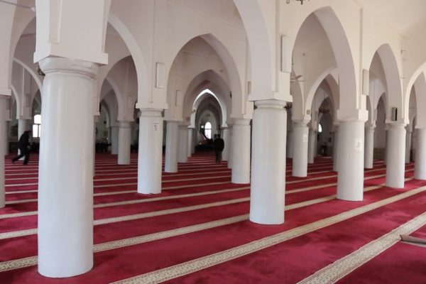 تيبازة: مسجد المائة عرصة بشرشال.. خمسة قرون من الصمود والمقاومة