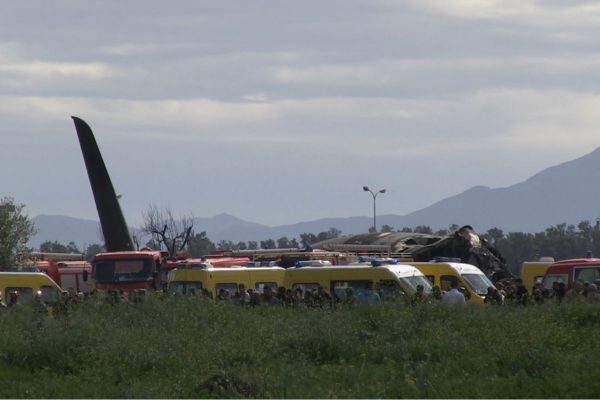 فيديو لسقوط الطائرة العسكرية ببوفاريك