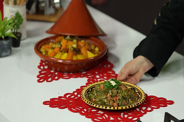 طاجين اللحم بالخضر وسلطة فلفل وطماطم مع الشيف سعاد