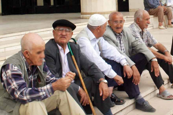الجزائر تحتفل باليوم العالمي للمسنّين