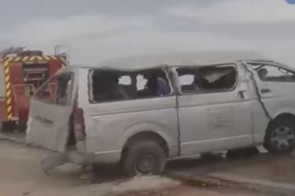 وفاة 4 أشخاص وإصابة 9 آخرين في حادث إنقلاب حافلة ركاب بأدرار