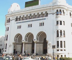 نقابة بريد الجزائر تقرر الدخول في إضراب مفتوح