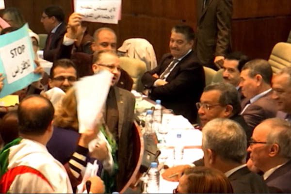 أحداث البرلمان تخلف ردود أفعال متباينة وسط أعضاء الطاقم الحكومي