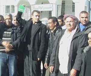 الشلف: سكان بوقدير يتجمهرون أمام مقر الولاية مطالبين بسكناتهم