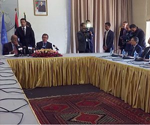 الجزائر تجمع لأول مرة أبرز قادة الأحزاب السياسية الليبية المتنازعة