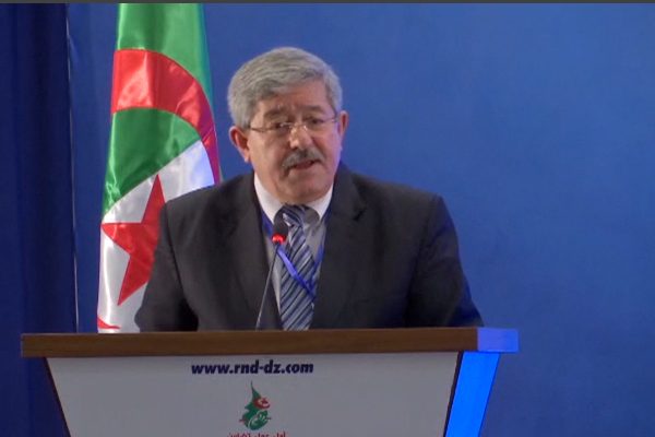 RND: l’appui et les félicitations du président Bouteflika à Ouyahia