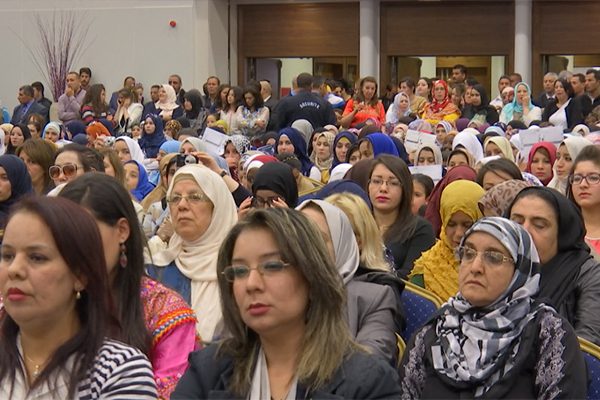 “3000 إمرأة تُحرم من العمل سنوياً بسبب الحجاب”