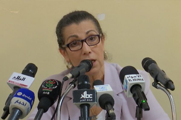Louiza Hannoun défend Nouria Bneghabrit