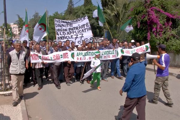 تيزي وزو: الباتريوت ينظمون مسيرة للمطالبة بحقوقهم