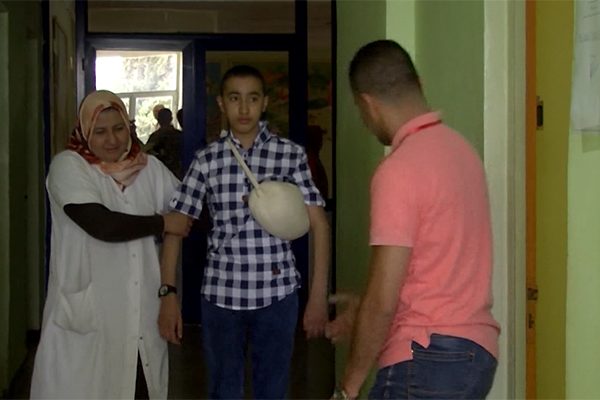 سيدي بلعباس: شمس الدين وأمينة يمتحنان من داخل مستشفى