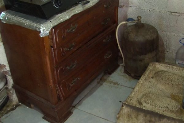 وهران: عائلة تعيش وسط المرحاض بحي سان بيار