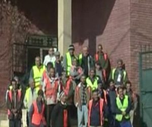 البويرة: عمال فرع امشدالة لصيانة الطرقات في احتجاج